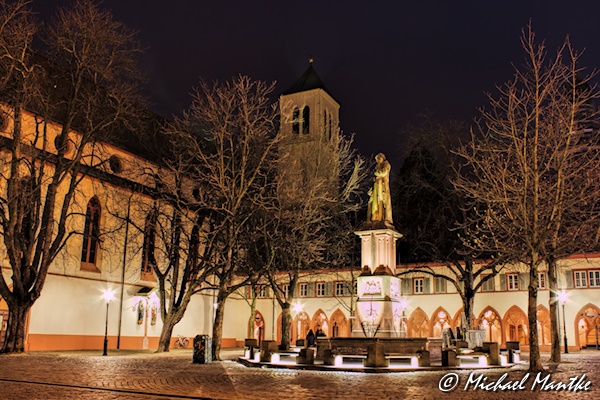 Freiburg bei Nacht