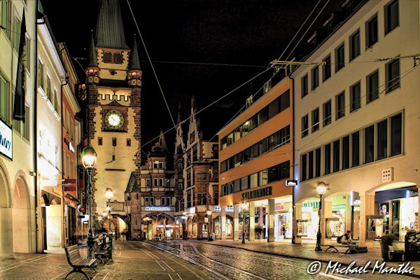 Freiburg bei Nacht