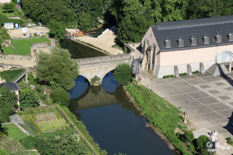 Luxemburg Brücke zur Abtei Neumünster