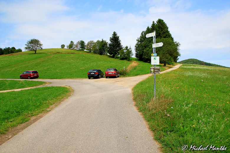 Abzweig zum Eckhof auf dem Wanderweg nach Horben