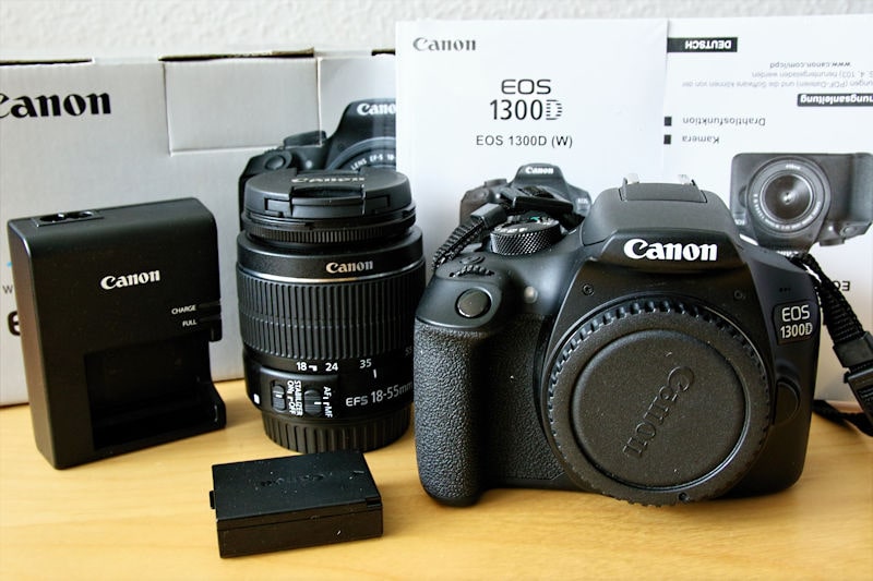 Canon EOS 1300D + 18-55mm III mit sold WLAN-Funktion