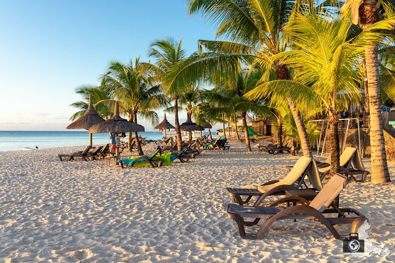 Sonnenuntergang am Strand von Mauritius