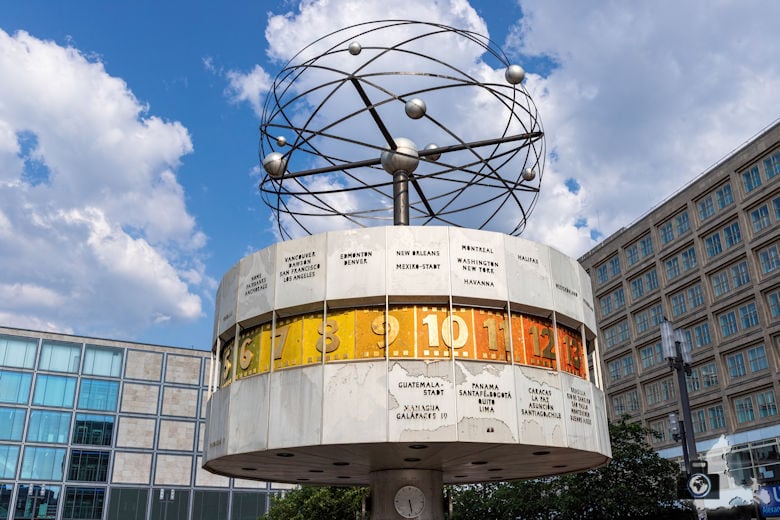 Weltzeituhr am Alexanderplatz, Berlin