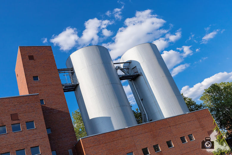 Brückenfahrt Berlin - Industriegebäude