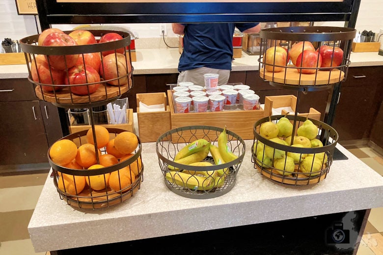 Hampton Inn & Suites Washington Navy Yards - Frühstück