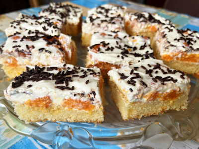 Sprite-Kuchen mit Mandarinen-Schmand und Schokostreusel Rezept